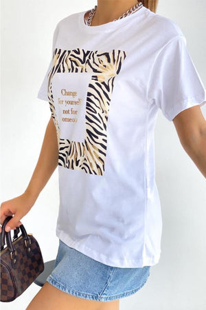 Kadın Bisiklet Yaka Varak Baskılı Pamuk T-shirt - Beyaz