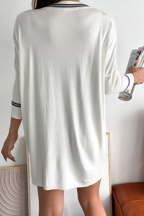 Kadın V Yaka Yakası Ve Bileği Sim Şerit Detaylı Standart Beden Oversize Bol Triko Tunik - Beyaz