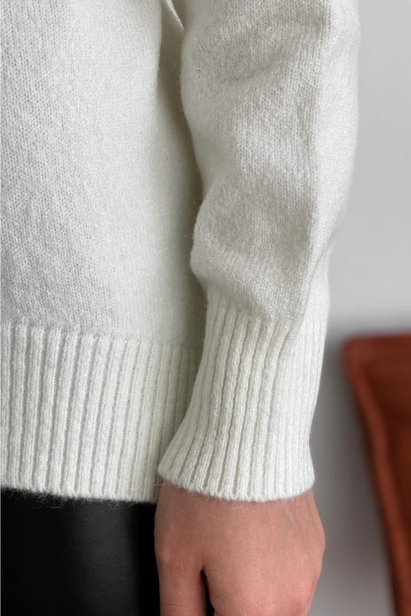 Kadın Ekru Standart Beden Oversize Triko Kazak - Beyaz