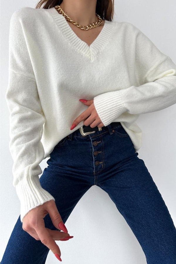 Kadın V Yaka Standart Beden Oversize Basic Triko Kazak - Beyaz