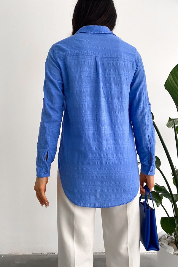 Kadın V Yaka Çift Cepli Katlanır Kol Slim Fit Kalıp Gömlek - Mavi
