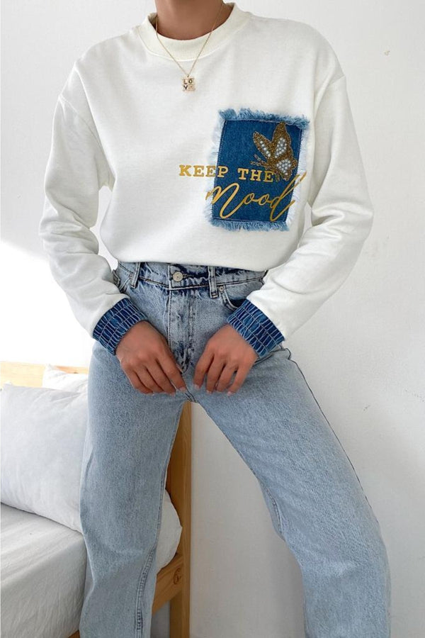 Kadın Etek Ucu Ve Bilekleri Kot Detaylı Kelebek Taşlı Pamuk Sweatshirt - Beyaz